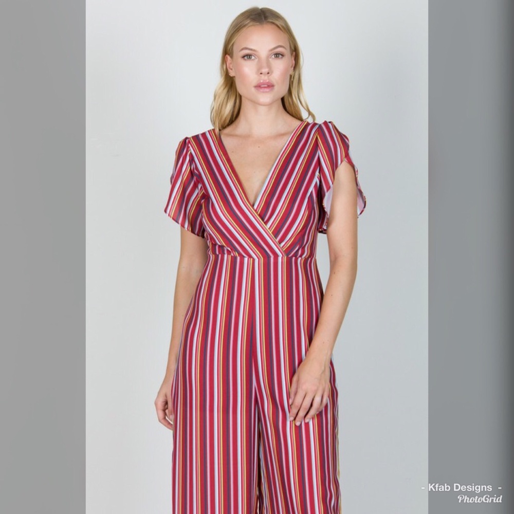 🥰RED Striped Back Tie Cropped Wide Leg Jumpsuit! - Picture 4 of 8